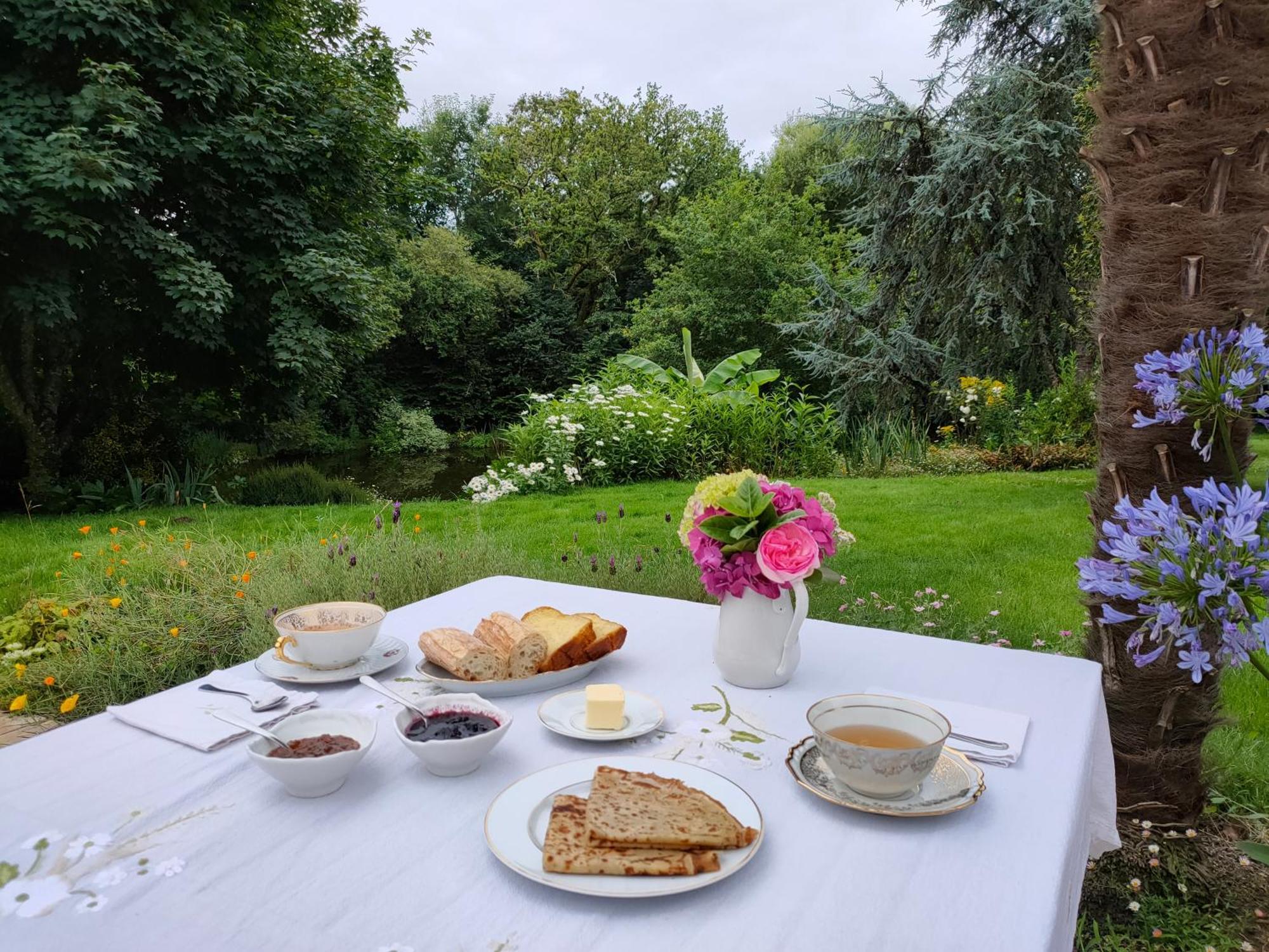 Chez Sophie Bed and Breakfast Plescop Exteriör bild